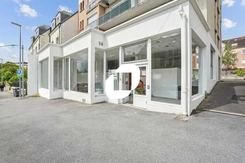 Office in Palaiseau for lease - Building Photo - Image 1 of 14