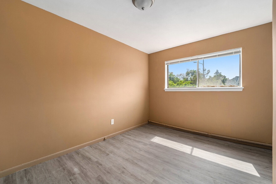 19625 Conant, Detroit, MI for sale - Interior Photo - Image 3 of 37