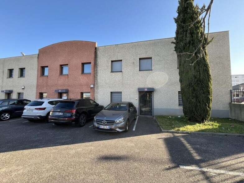 2 Rue Gabriel Bourdarias, Vénissieux for lease - Building Photo - Image 1 of 20