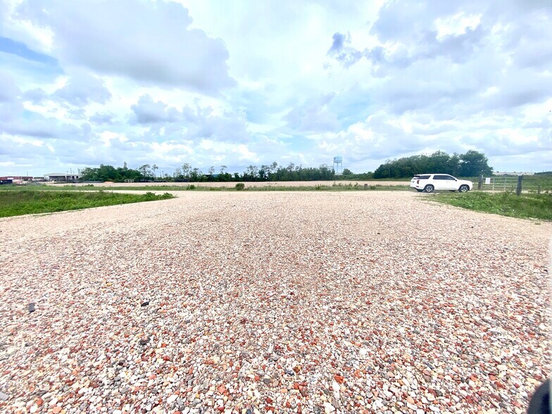 960 B 960 B FM 365, Port Arthur, TX for lease - Primary Photo - Image 1 of 4