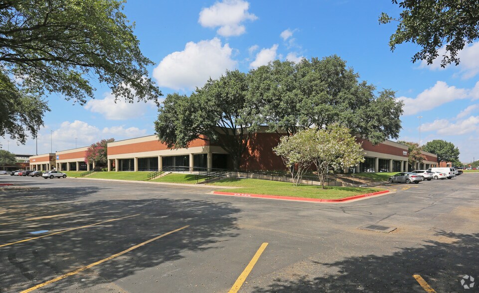 4120 Freidrich Ln, Austin, TX à louer - Photo principale - Image 1 de 6