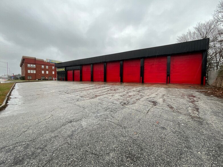 2441 N Main St, East Point, GA for sale - Building Photo - Image 1 of 21