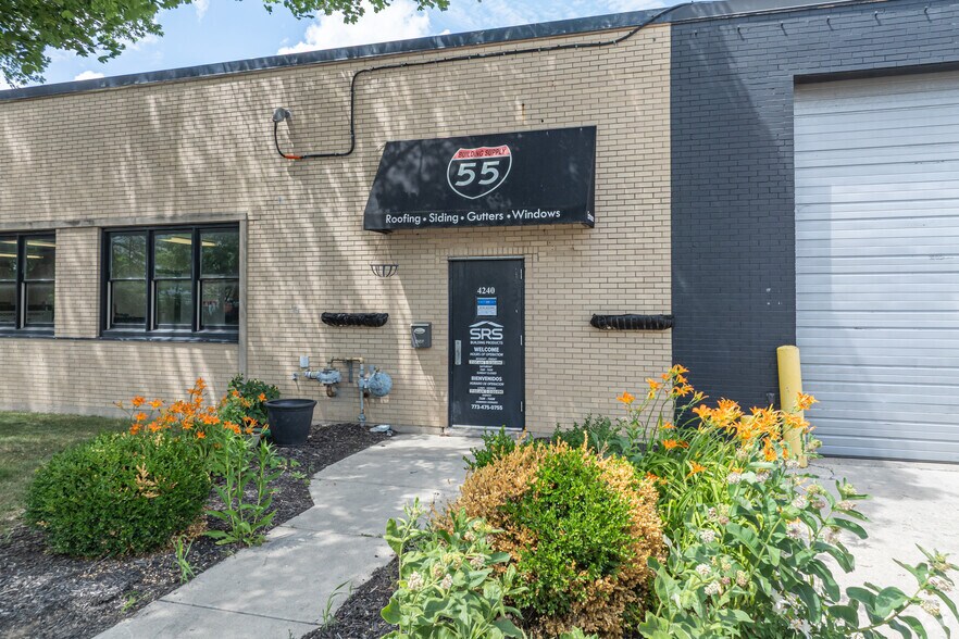 4200 W 40th St, Chicago, IL à vendre - Photo du bâtiment - Image 3 de 4