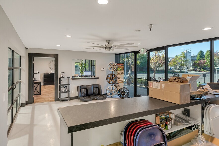 2835 Duke Ct, Santa Rosa, CA à vendre - Photo intérieure - Image 3 de 14