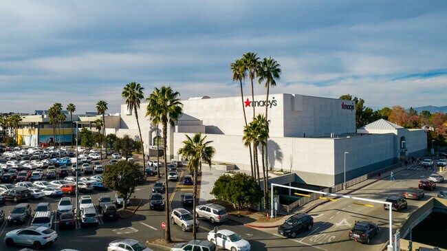 Plus de détails pour 14040 Riverside Dr, Sherman Oaks, CA - Commerce de détail à louer