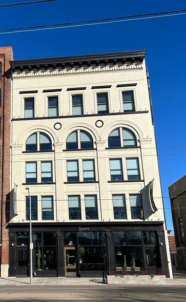 607 E 3rd St, Dayton, OH for lease - Building Photo - Image 2 of 9