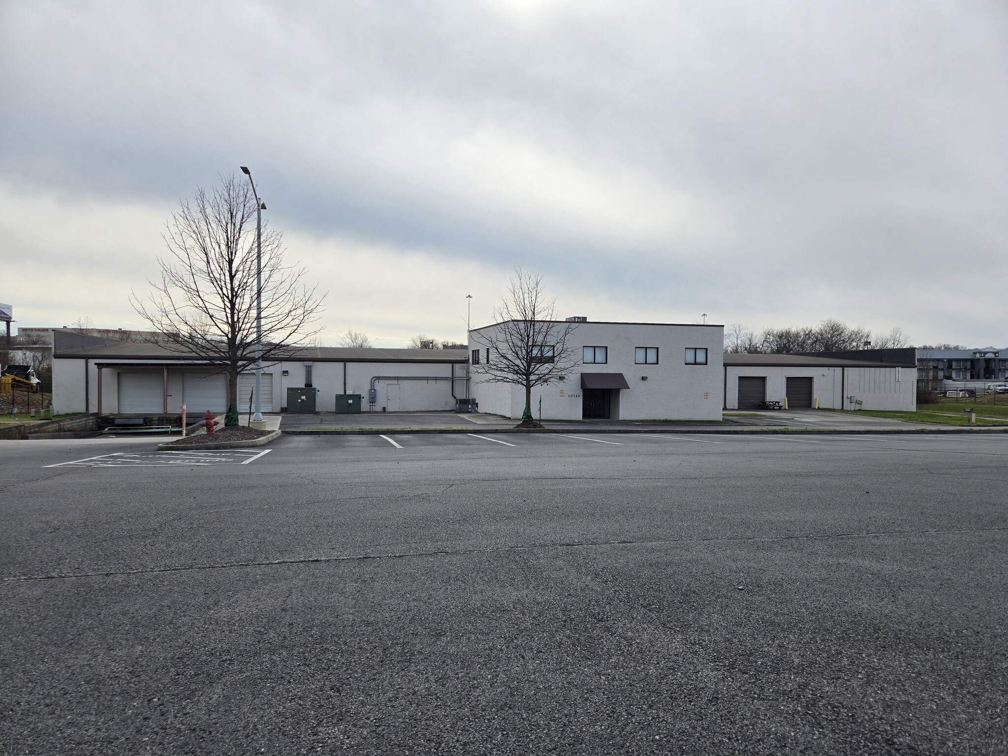 10720 Lexington Dr, Knoxville, TN for lease Primary Photo- Image 1 of 6