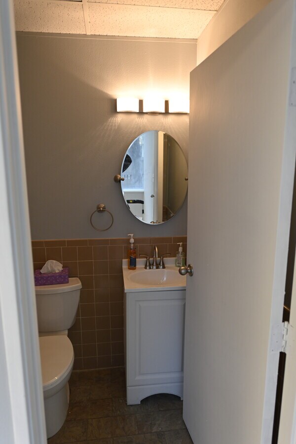 7373 W Jefferson Ave, Lakewood, CO 80235 - Unité 401/402 - - Photo intérieure - Image 1 of 7