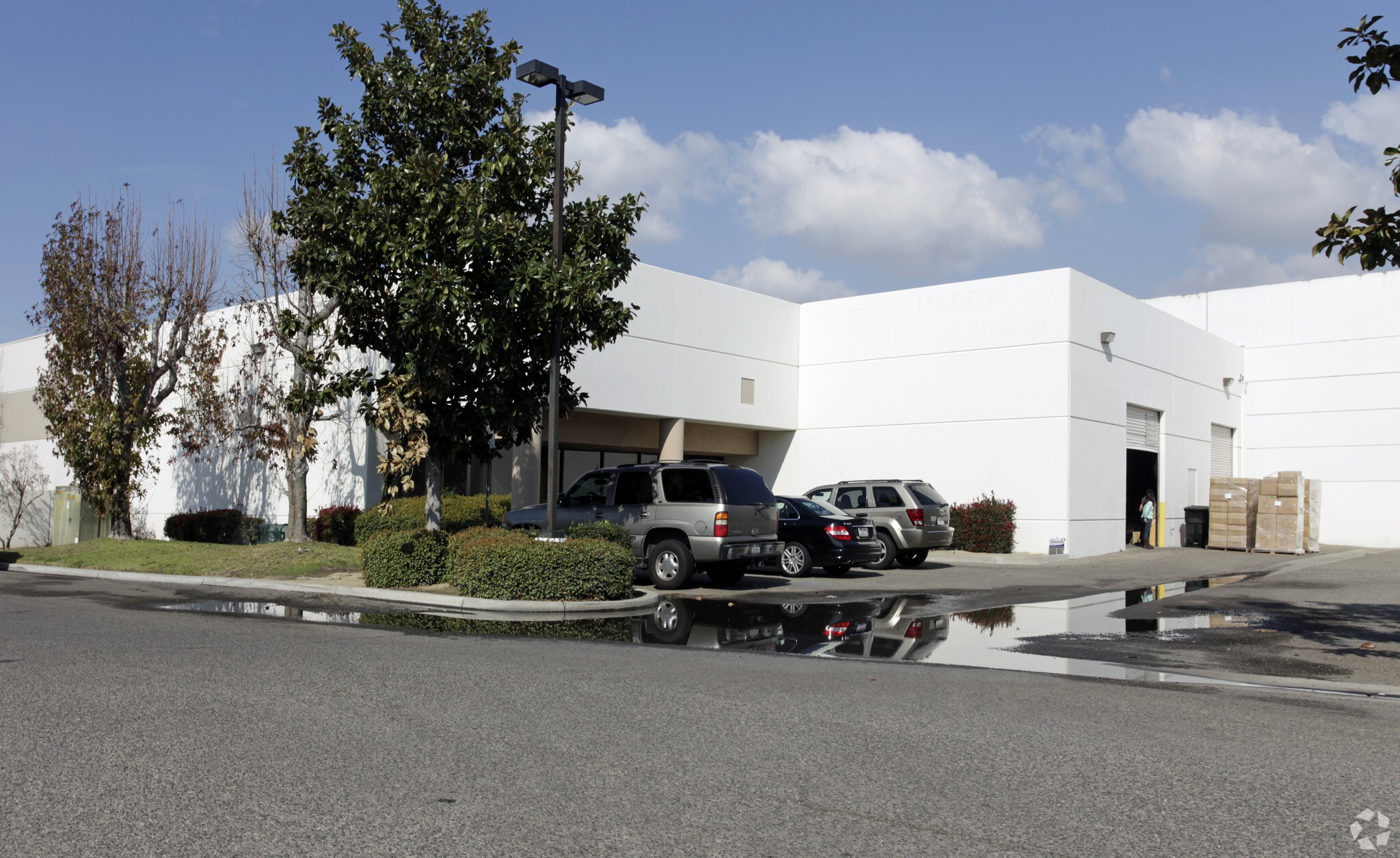 2121 Maple Privado, Ontario, CA for lease Primary Photo- Image 1 of 3