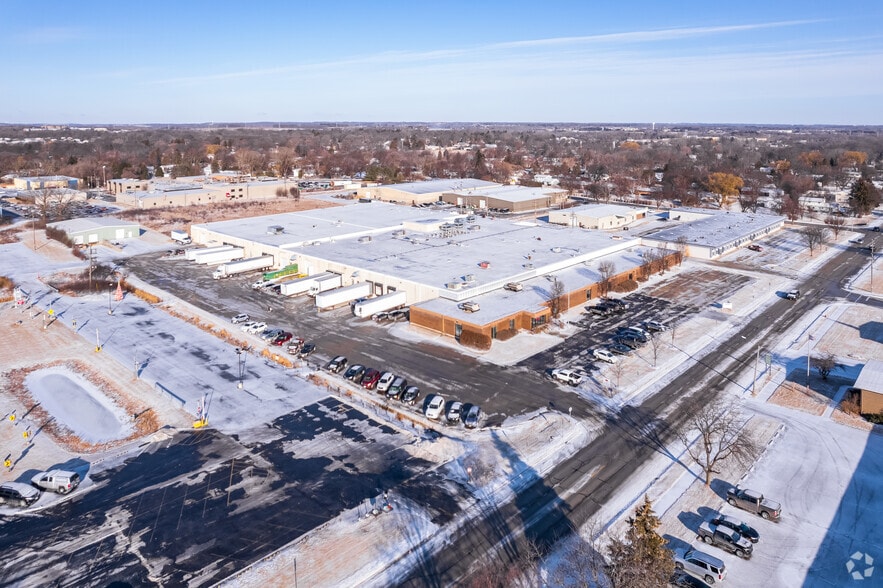 9009 N 51st St, Brown Deer, WI for sale - Aerial - Image 3 of 15