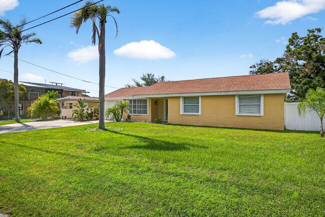Plus de détails pour 3225 W Shell Point Rd, Ruskin, FL - Multi-résidentiel à vendre