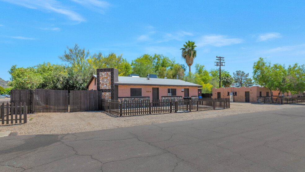 9033-9047 N 11th St, Phoenix, AZ for sale - Building Photo - Image 1 of 1