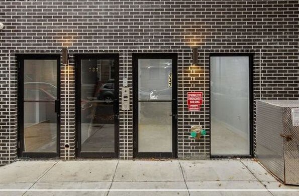 737 Park Pl, Brooklyn, NY for lease - Building Photo - Image 2 of 9