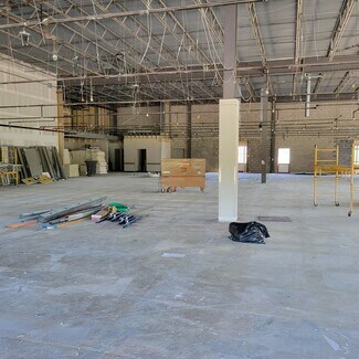 Plus de détails pour 900 Corporate Blvd, Newburgh, NY - Industriel à louer