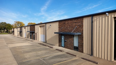 1723 Eldridge Rd, Sugar Land, TX à louer Photo du bâtiment- Image 2 de 10