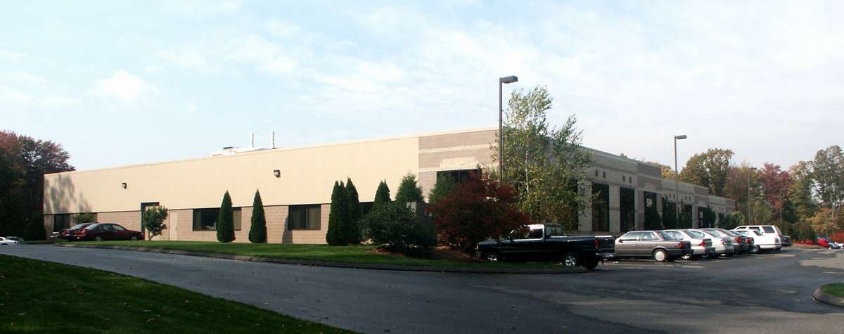 56 Quarry Rd, Trumbull, CT à louer Photo du bâtiment- Image 1 de 3
