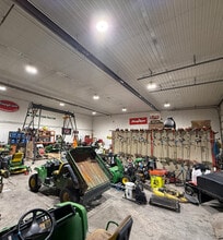 3805 14 Av N, Lethbridge, AB for lease Interior Photo- Image 2 of 5