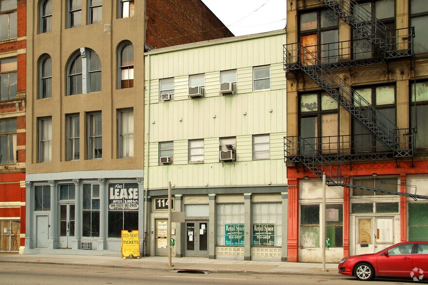 112 W 3rd St, Cincinnati, OH à vendre - Photo du bâtiment - Image 2 de 2