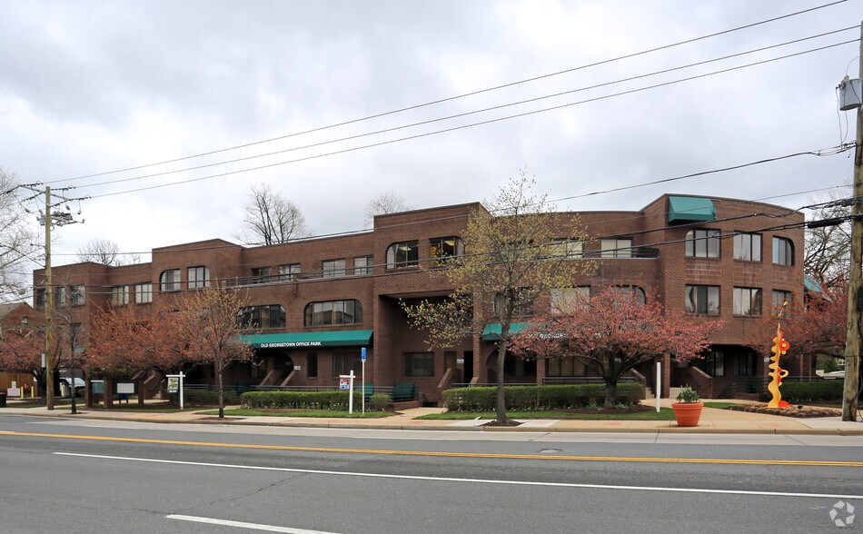 7960-7990 Old Georgetown Rd, Bethesda, MD à vendre - Photo du bâtiment - Image 1 de 22