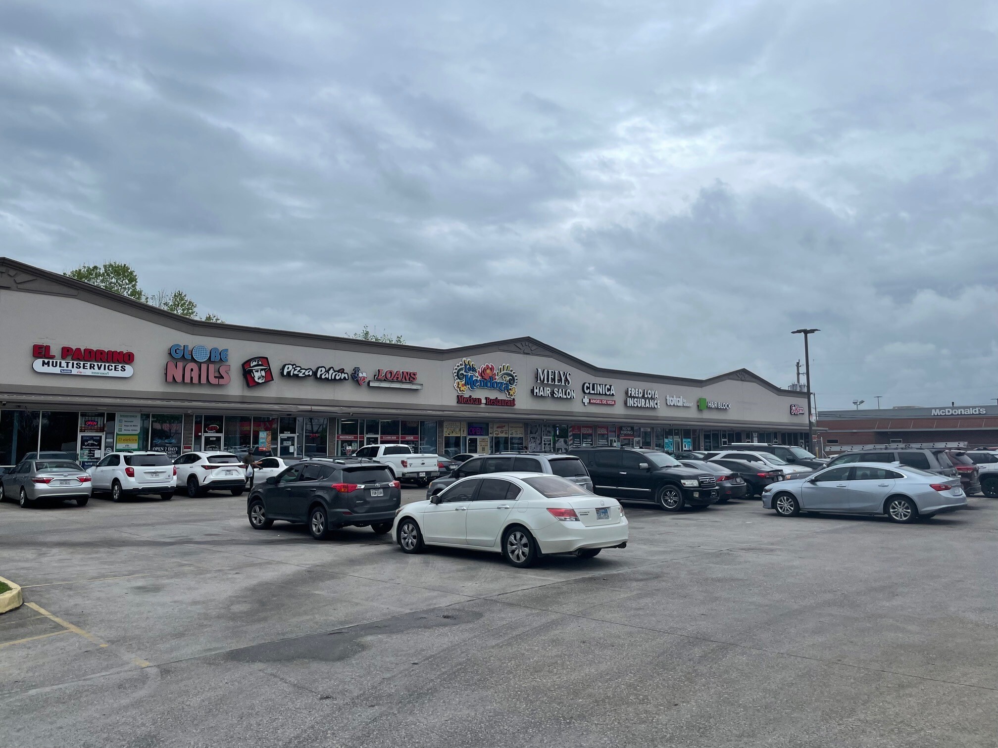 5516-5542 Airline Dr, Houston, TX for lease Primary Photo- Image 1 of 4