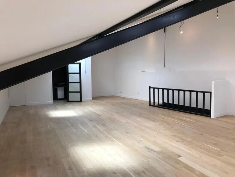 25 Rue Douy Delcupe, Montreuil à louer - Photo du bâtiment - Image 3 de 8
