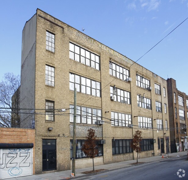 47 Thames St, Brooklyn, NY à vendre - Photo du bâtiment - Image 2 de 8