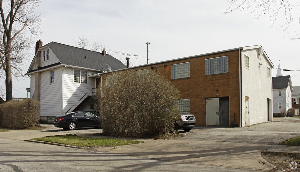 5280 Mayfield Rd, Lyndhurst, OH à louer - Photo du bâtiment - Image 2 de 7