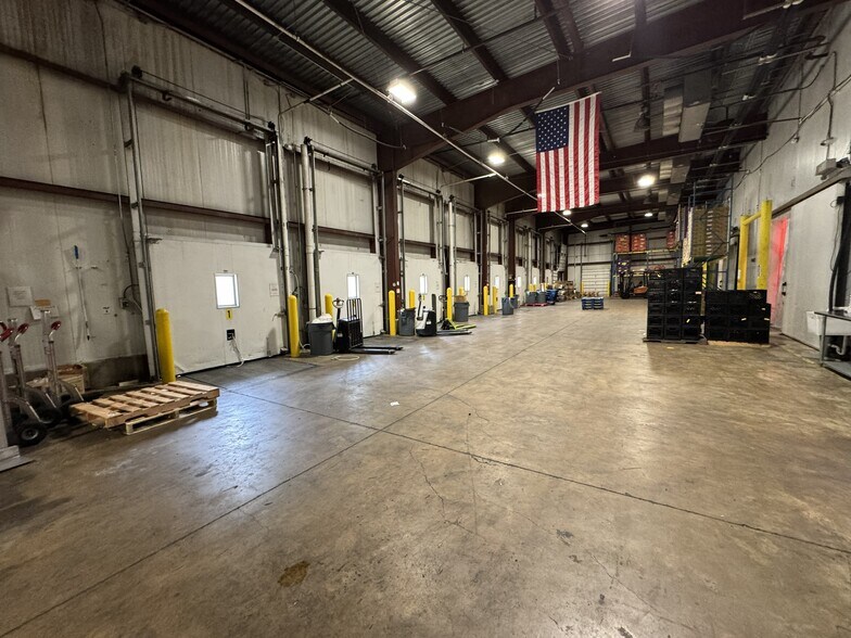1530 Business Park Dr, Clinton, MS à louer - Photo du bâtiment - Image 3 de 5