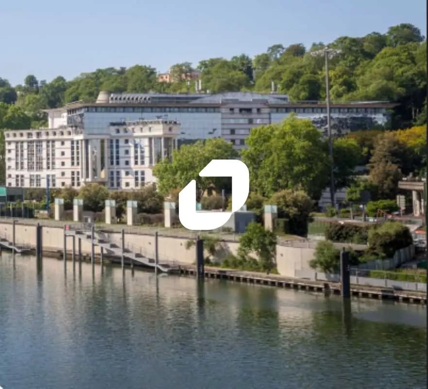 Office in Sèvres for lease Building Photo- Image 1 of 2