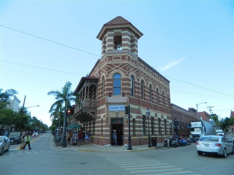 100 Duval St, Key West, FL à louer - Photo du bâtiment - Image 1 de 8