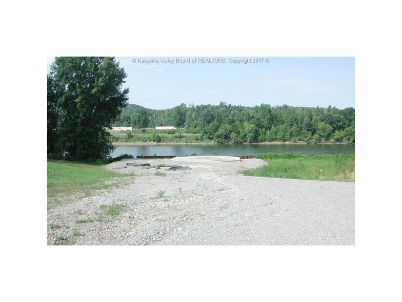 14025 Charleston Rd, Red House, WV à louer - Photo du bâtiment - Image 3 de 4