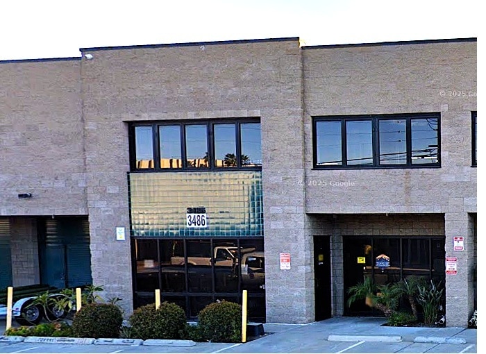 3486 Kurtz St, San Diego, CA for lease - Building Photo - Image 2 of 17