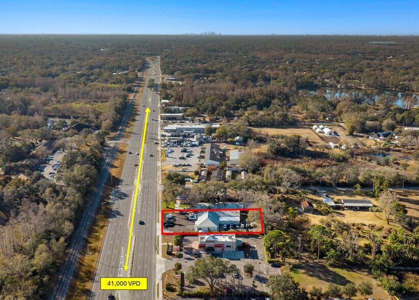 17510 N US Highway 41, Lutz, FL à vendre - Photo du bâtiment - Image 2 de 6