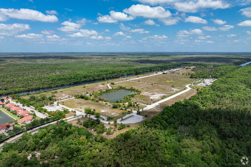 12425 Union Rd, Naples, FL à vendre - Photo du bâtiment - Image 1 de 31