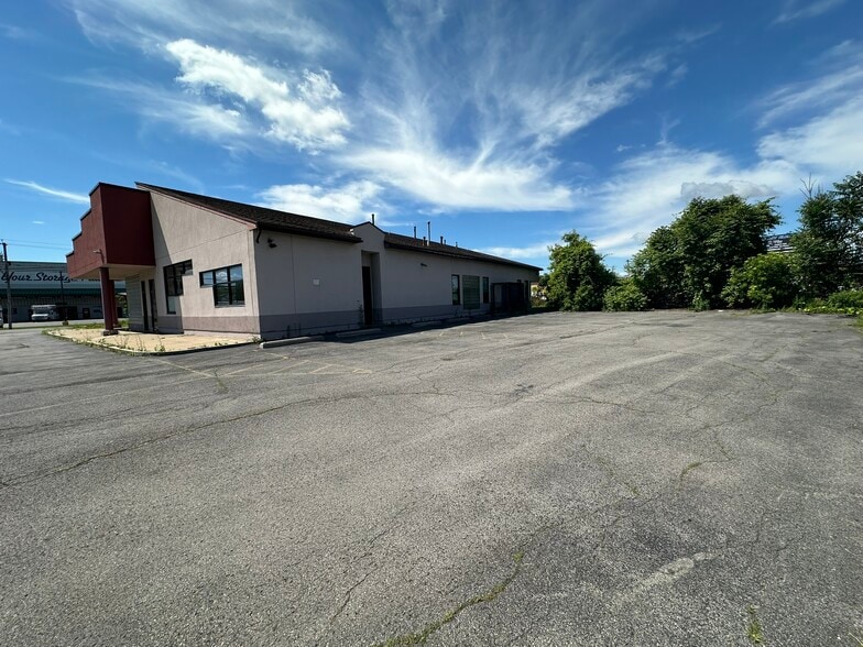 961 Canal St, Syracuse, NY for sale - Building Photo - Image 3 of 49