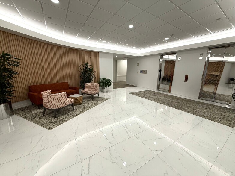 1899 Powers Ferry Rd SE, Atlanta, GA à louer - Photo intérieure - Image 3 de 12