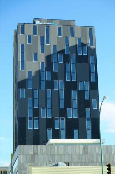 314 Donald St, Winnipeg, MB à louer - Photo du bâtiment - Image 2 de 12