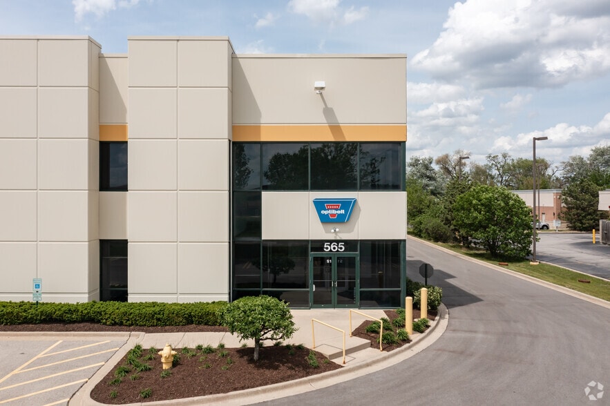 545-565 Fullerton Ave, Carol Stream, IL for lease - Building Photo - Image 2 of 4
