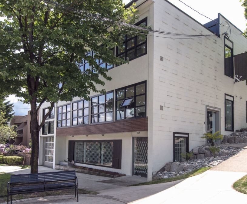 2318 Oak St, Vancouver, BC for lease Building Photo- Image 1 of 6