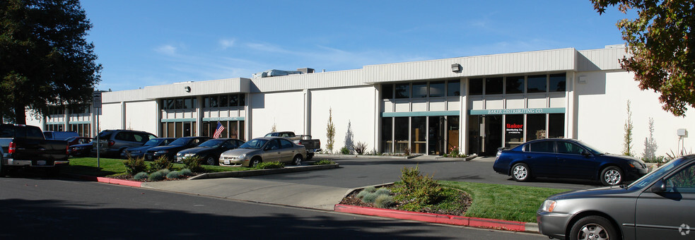 1420-1444 Royal Industrial Way, Concord, CA for lease - Building Photo - Image 3 of 4