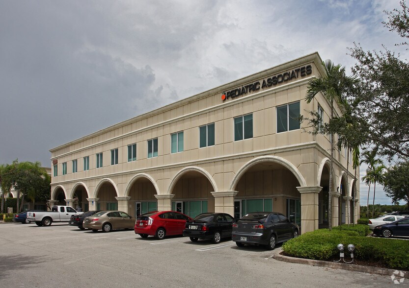 400 N Hiatus Rd, Pembroke Pines, FL à louer - Photo du bâtiment - Image 2 de 25