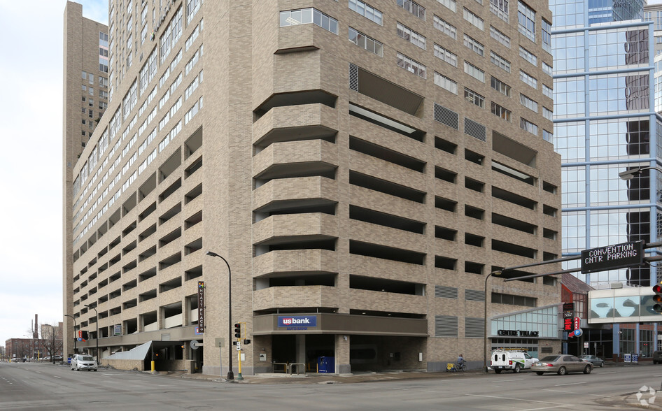 700-700 S 5th Ave, Minneapolis, MN for lease - Primary Photo - Image 1 of 4