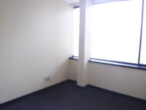 160 Kimel Forest Dr, Winston-Salem, NC for lease Interior Photo- Image 2 of 9