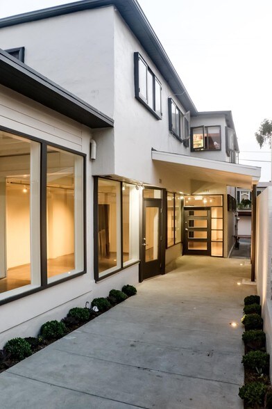 687-691 S Coast Hwy, Laguna Beach, CA à vendre - Photo du bâtiment - Image 2 de 20