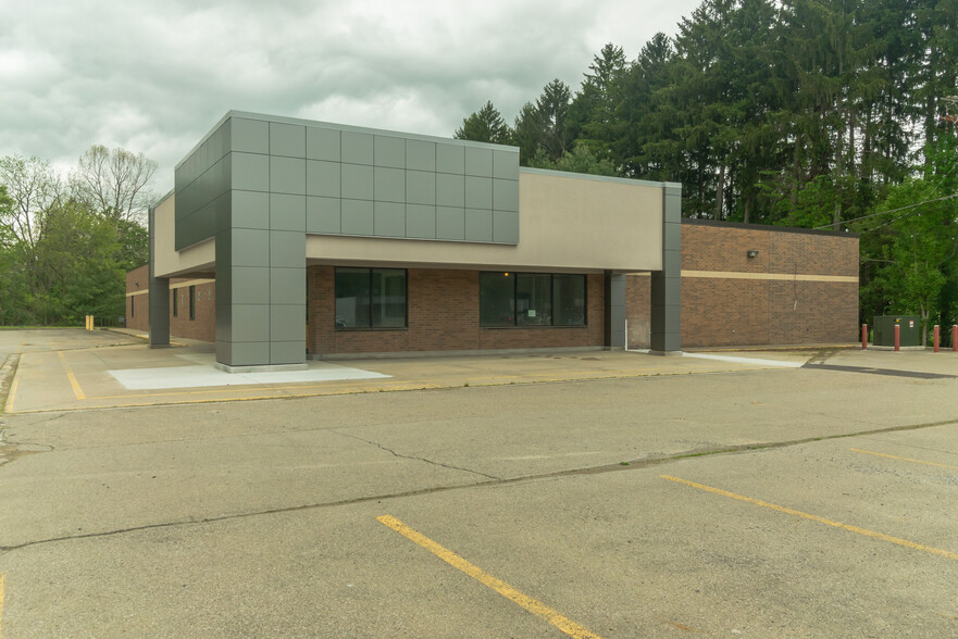 2715 Wilmington Rd, New Castle, PA for lease - Building Photo - Image 3 of 7