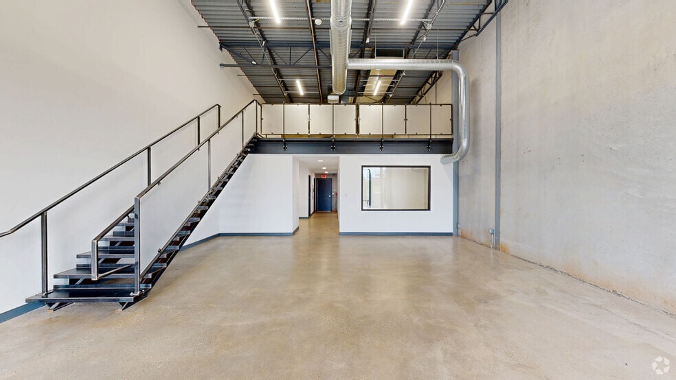 3825 NW 166th St, Edmond, OK for lease - Matterport 3D Scan - Image 2 of 21