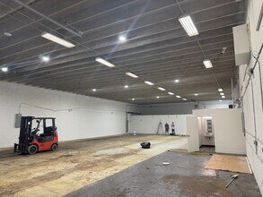 2591-2595 NW 4th Ct, Fort Lauderdale, FL for lease Building Photo- Image 2 of 4