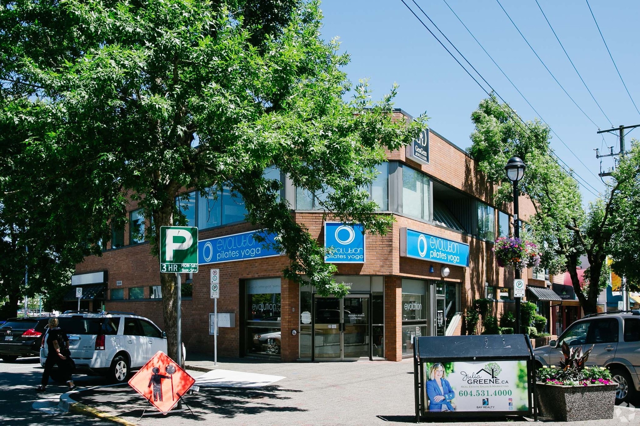 20457 Fraser Hwy, Langley, BC for lease Primary Photo- Image 1 of 6