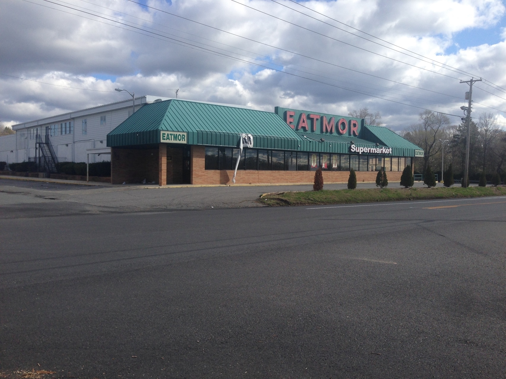 854-856 Landis Ave, Pittsgrove Township Salem, NJ for lease Building Photo- Image 1 of 3