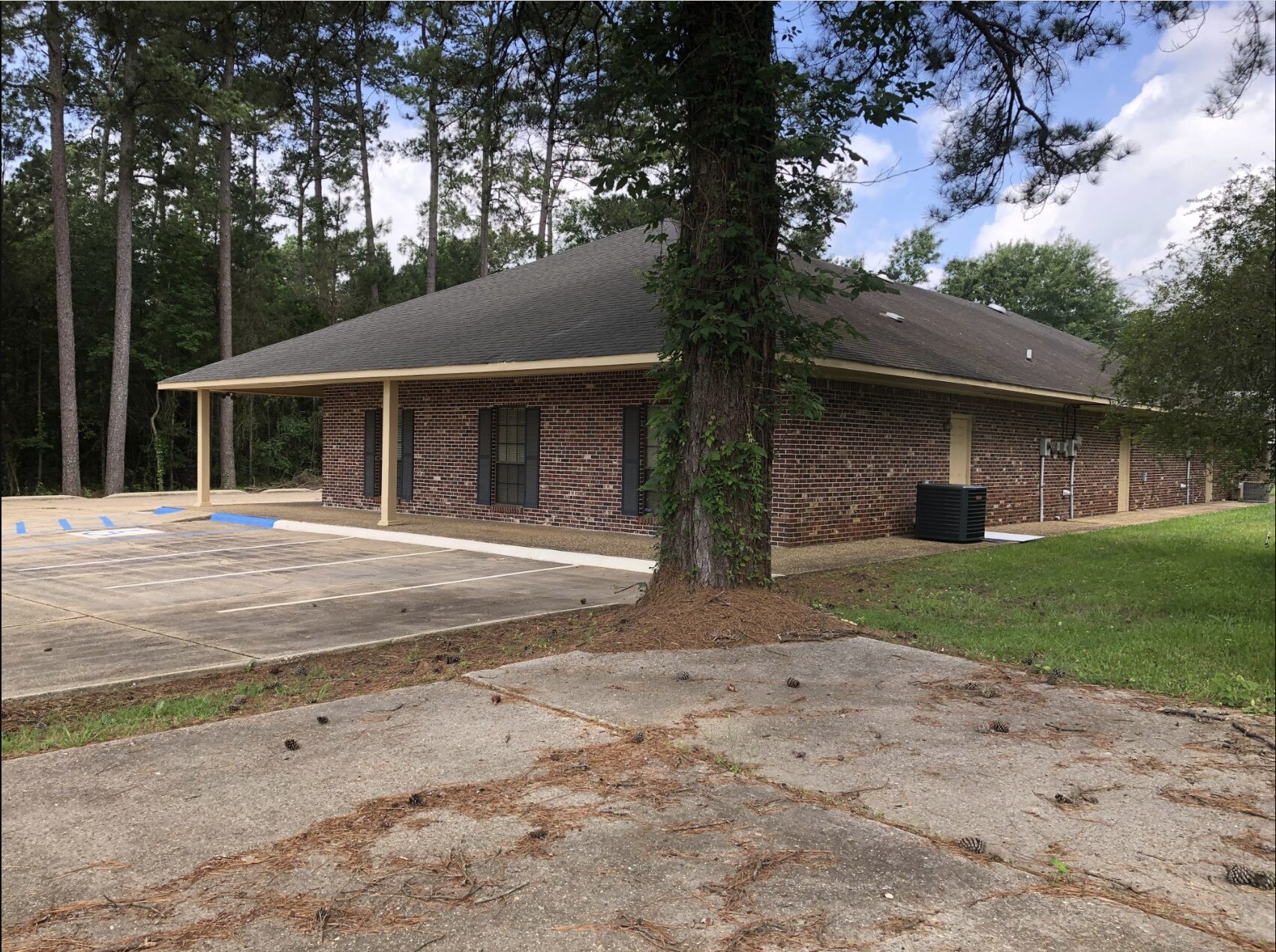 9140 Newcastle Dr, Shreveport, LA for lease Primary Photo- Image 1 of 4